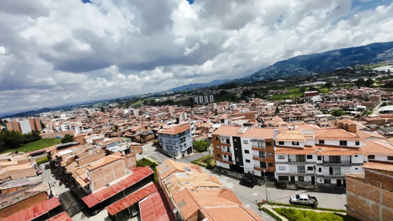 ¿Por qué invertir en propiedad raíz en El Carmen de Viboral? La guía definitiva